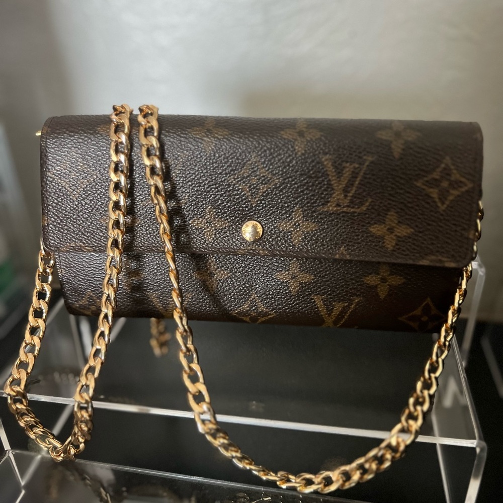 Louise Vuitton Sarah Wallet